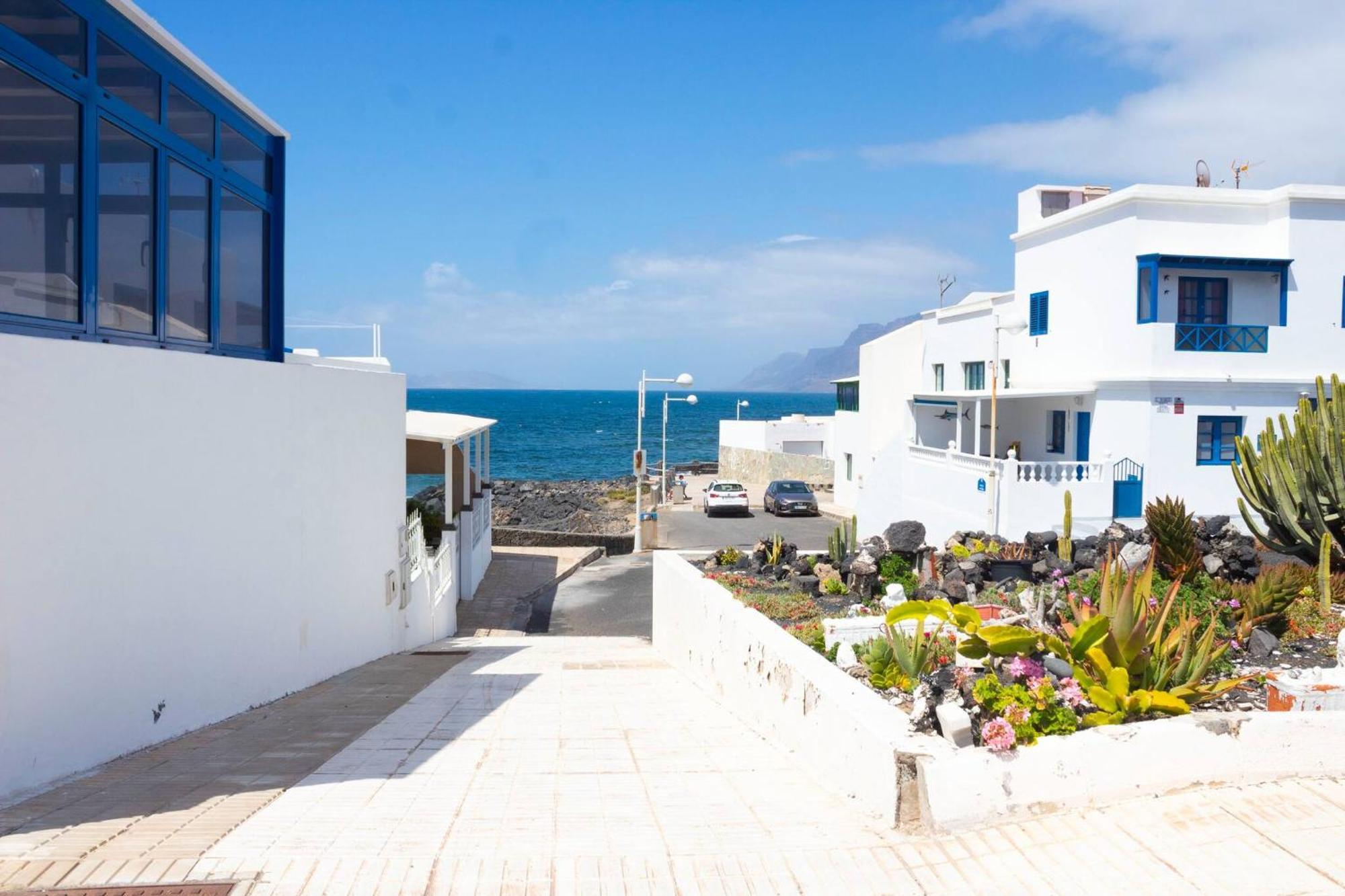 Отель Casa Bianca Caleta De Фамара Экстерьер фото